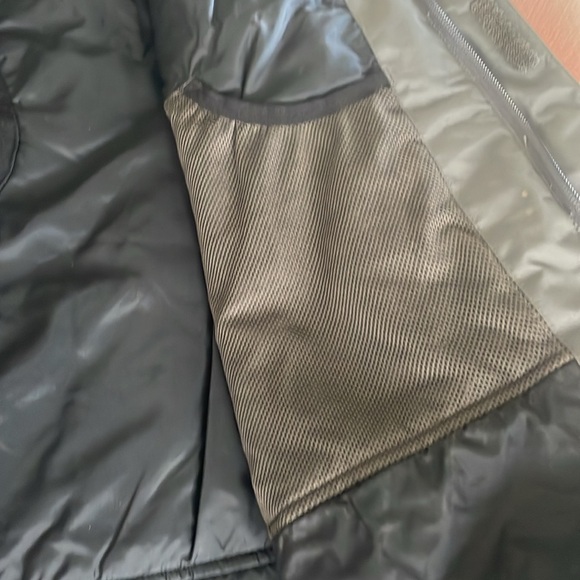 Boys Spyder Ski Jacket - Picture 6 of 10